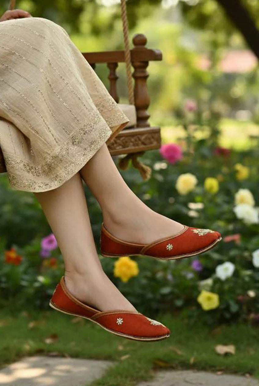 THE EMPRESS (BROWN)