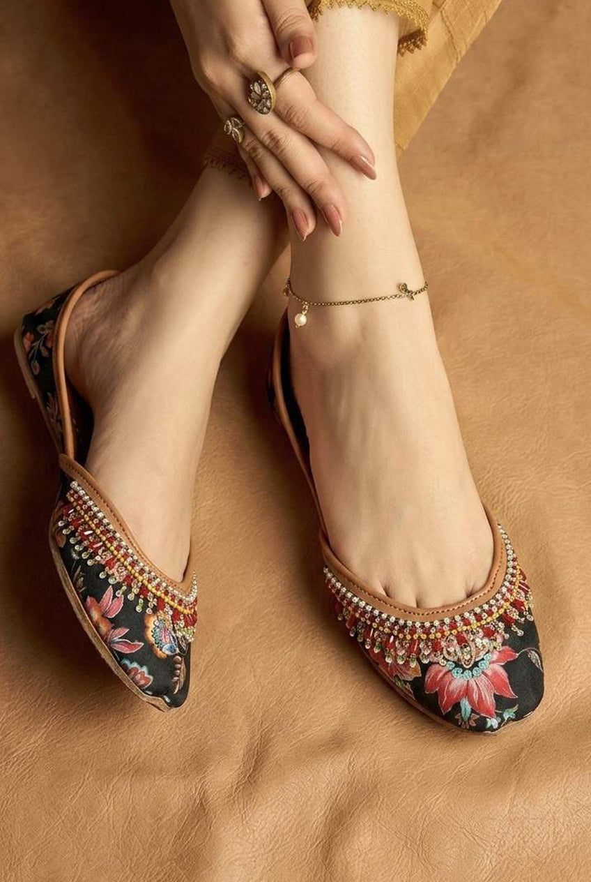 MANJHLI (BLACK)