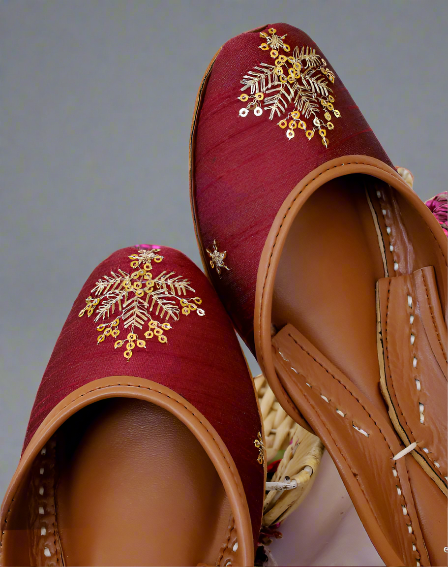 THE EMPRESS (MAROON)