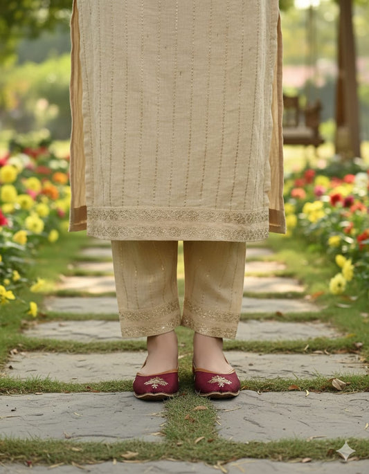 THE EMPRESS (MAROON)