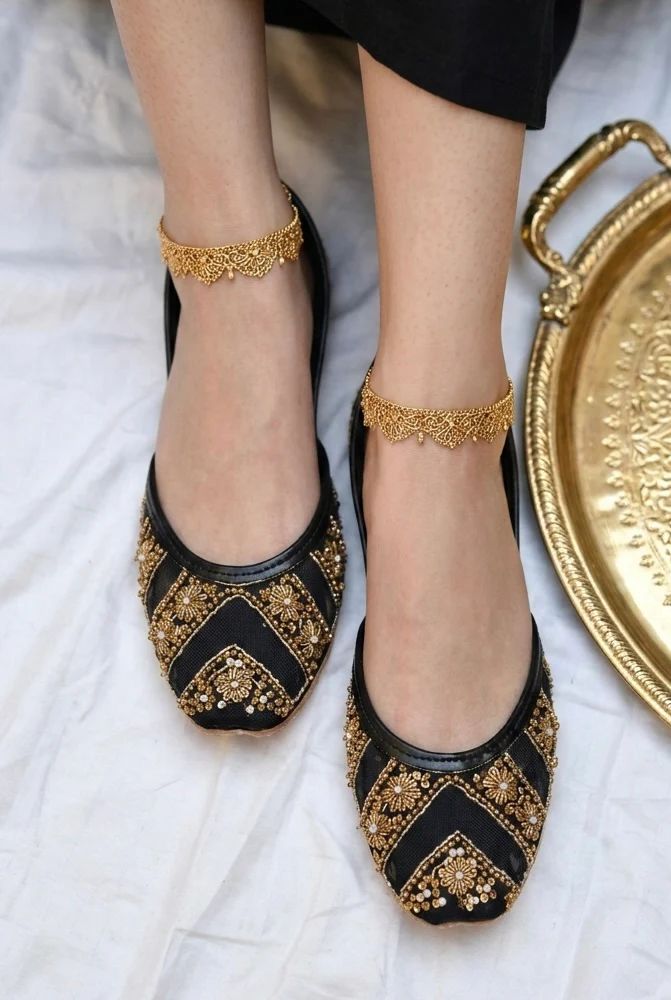 ZARQILA (BLACK)