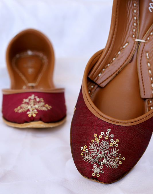 THE EMPRESS (MAROON)