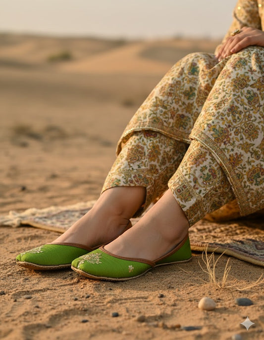 THE EMPRESS (PARROT)